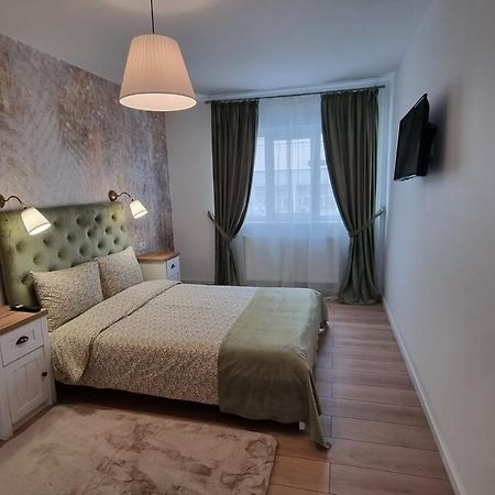 Central Residence Bacau Bagian luar foto