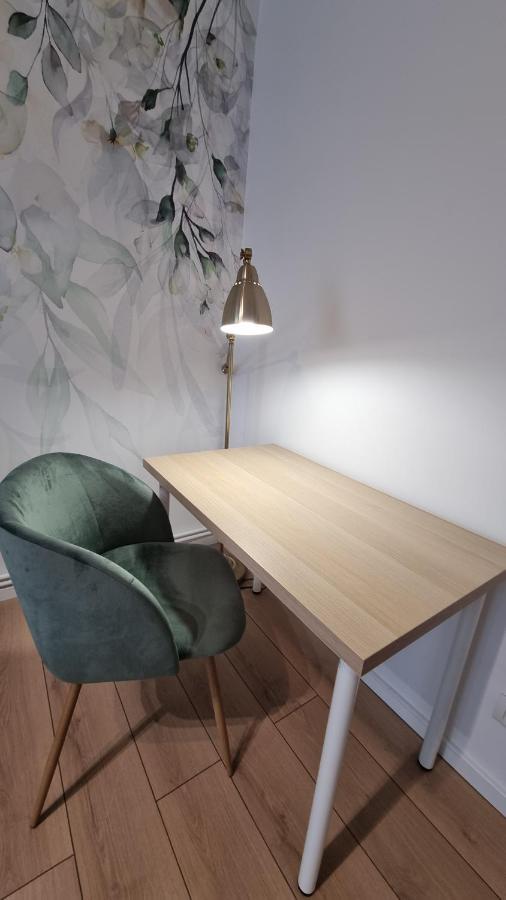 Central Residence Bacau Bagian luar foto