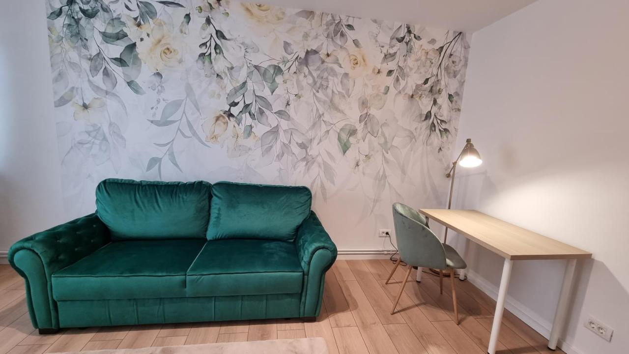 Central Residence Bacau Bagian luar foto
