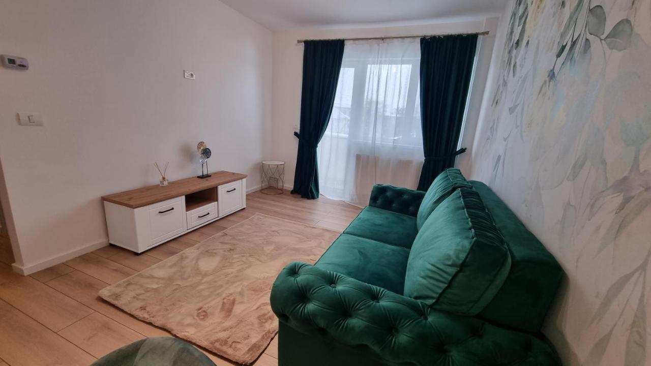 Central Residence Bacau Bagian luar foto